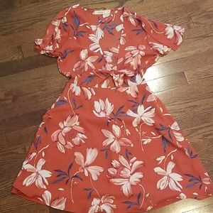 Flirty floral red dress with tie